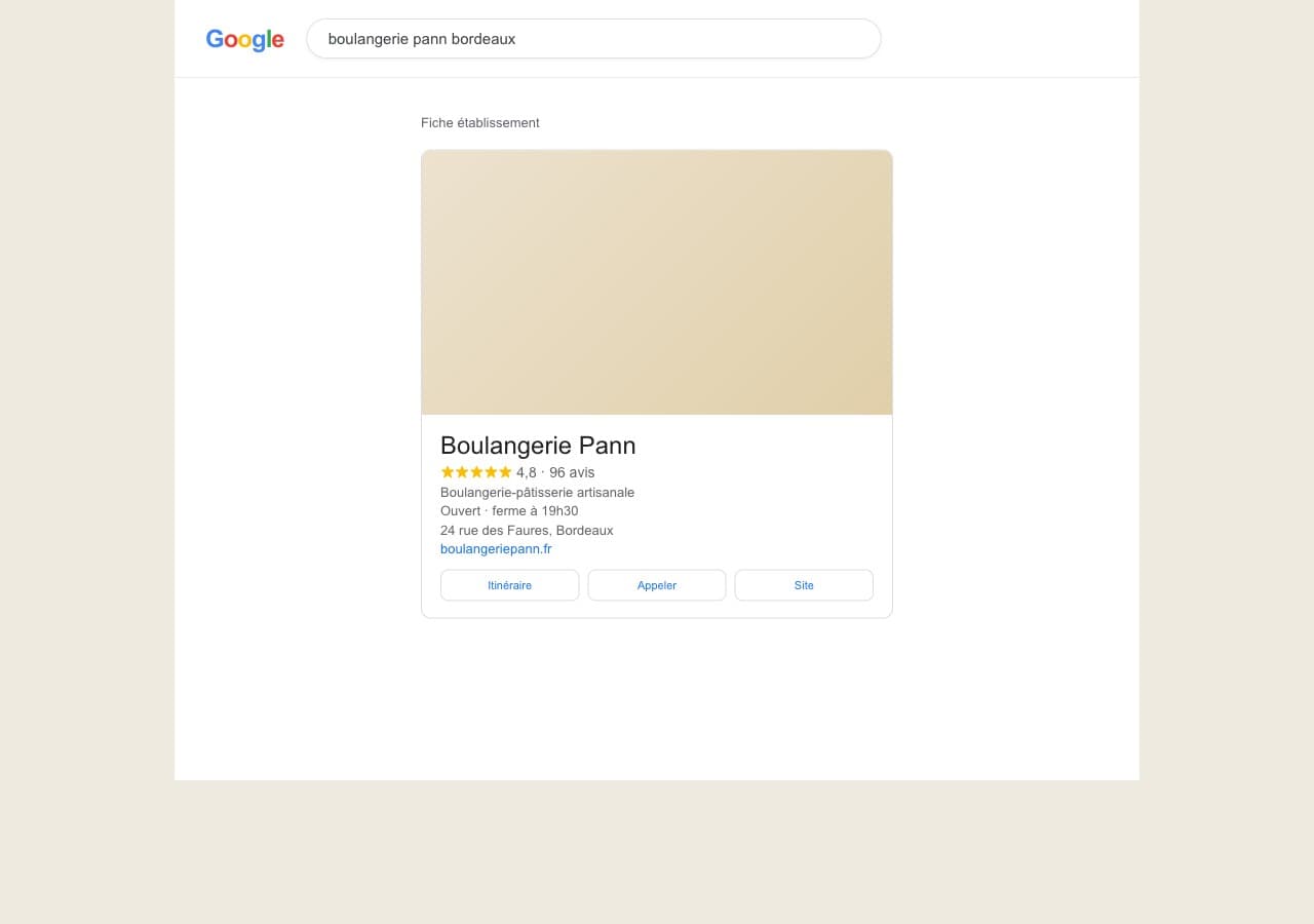 Une recherche Google avec une fiche complète : note 4,8, avis, horaires, site et boutons d'action.