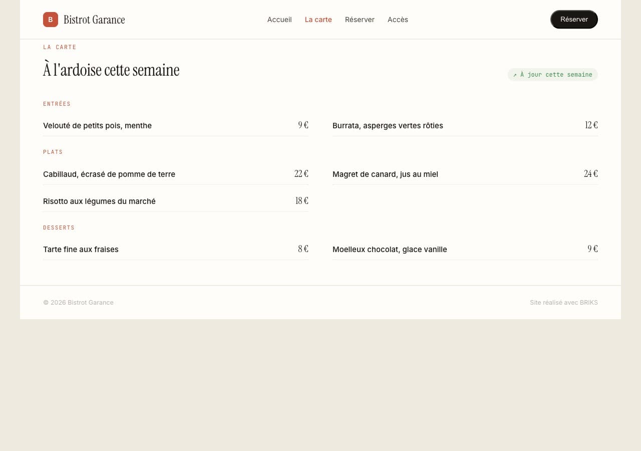 Le site du restaurant avec une carte à l'ardoise lisible sur mobile, à jour cette semaine.